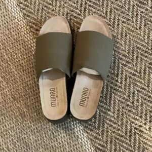 Munro olive green (khaki) Nalia stretch slides. Never worn. Size 7 Narrow.